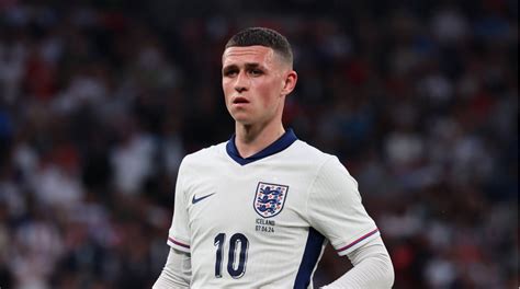 Phil Foden's Profile: Age, family, hair, tattoo, heigh, salary and.